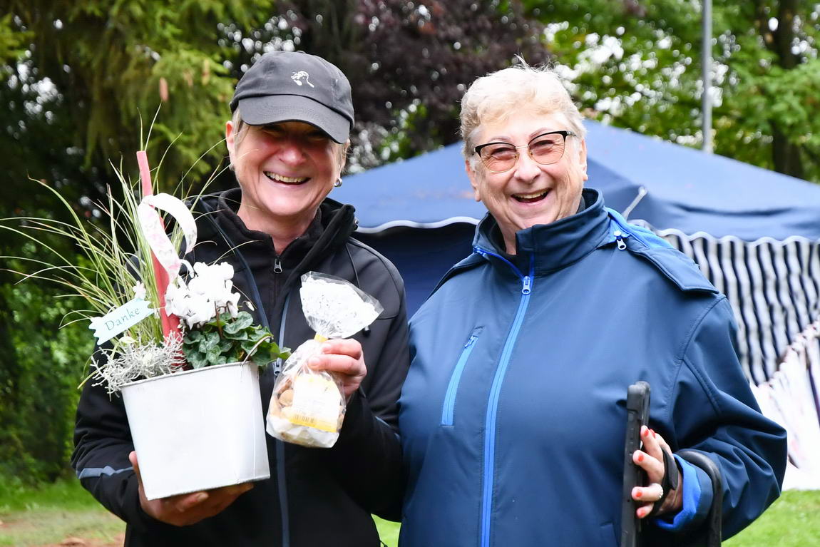 Eveline Hohmann mit der Landesgruppen Vorsitzenden Daniela Korn