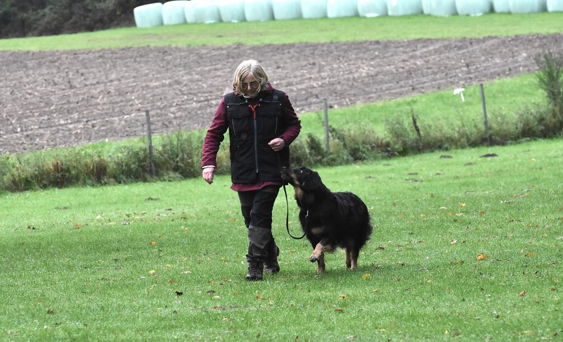 Jutta Pflaster mit Dino aus der Zauberkuhle